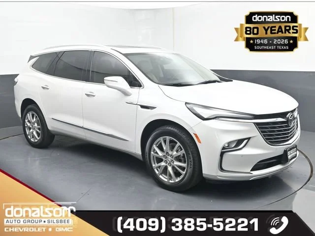 2023 Buick Enclave Essence's photo