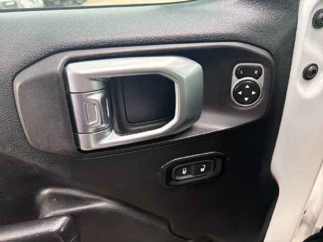 Used 2020 White Jeep Unlimited Sport Altitude image 18