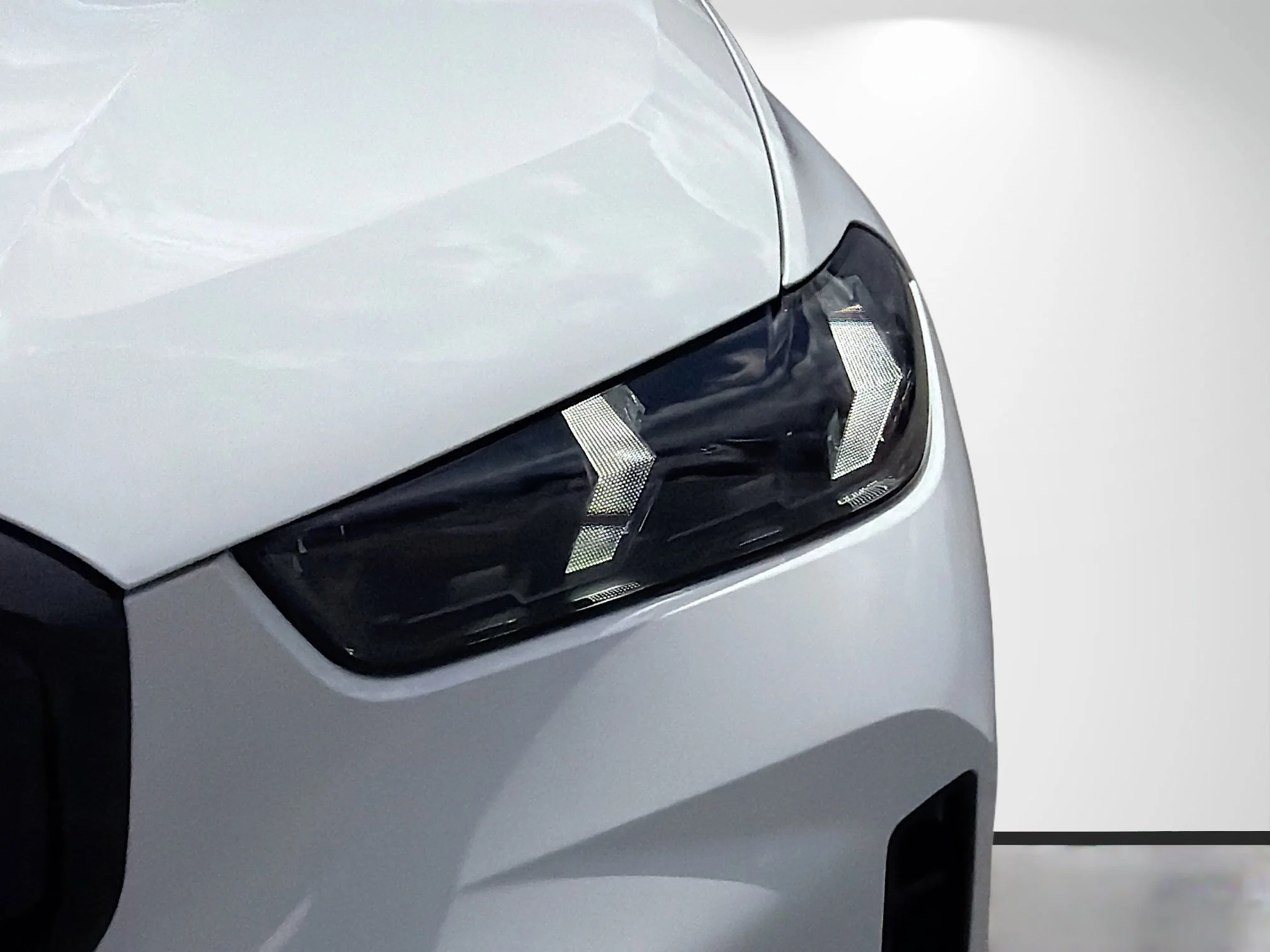 New 2026 Alpine White BMW sDrive40i image 9