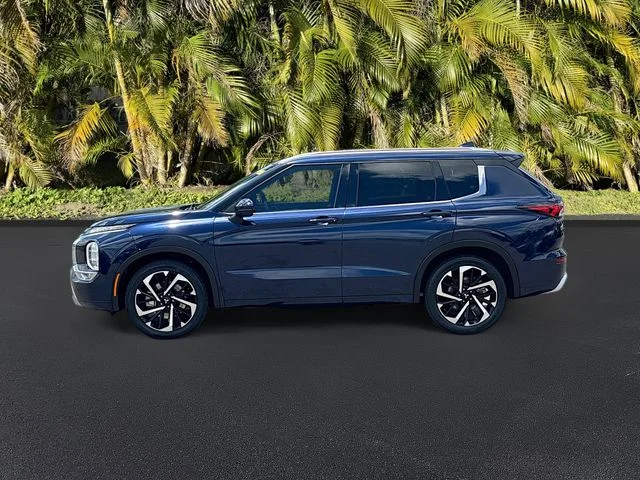 Used 2022 Blue Mitsubishi SEL image 8