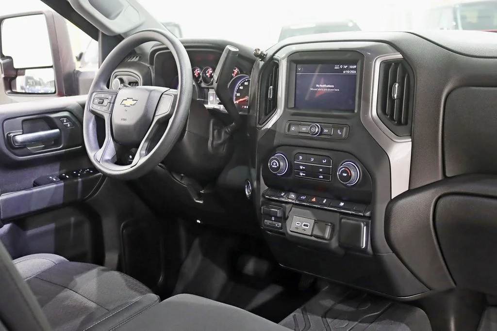 Used 2024 Red Chevrolet Custom image 28