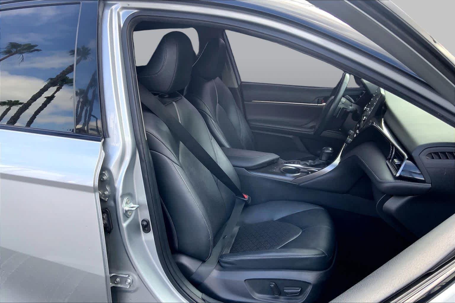 Used 2022 Celestial Silver Metallic/Midnight Black Metallic Toyota XSE image 8