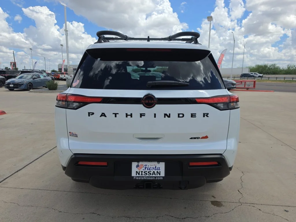 New 2026 Everest White Pearl TriCoat Nissan Rock Creek® image 5