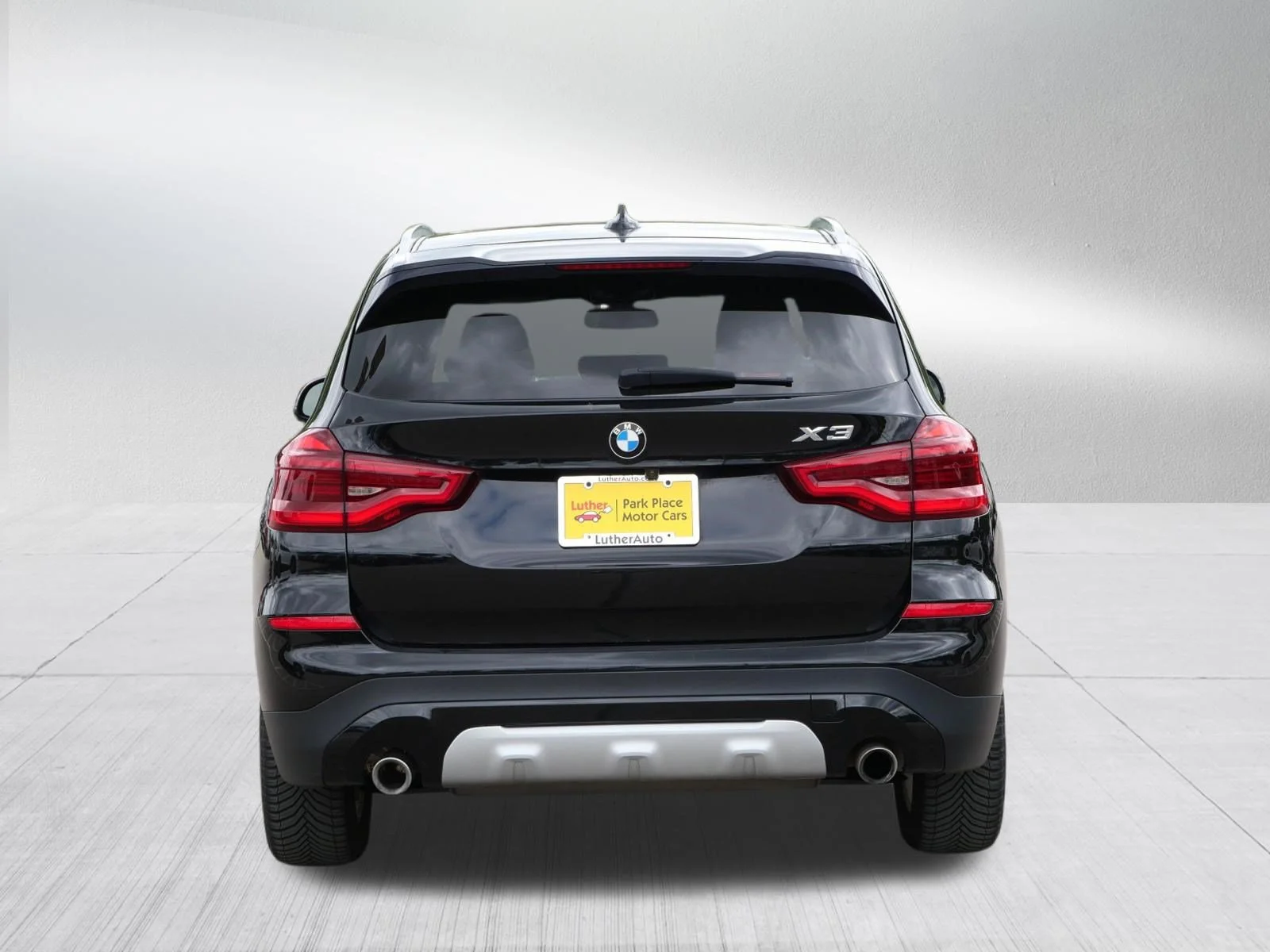 Used 2018 Jet Black BMW xDrive30i image 6