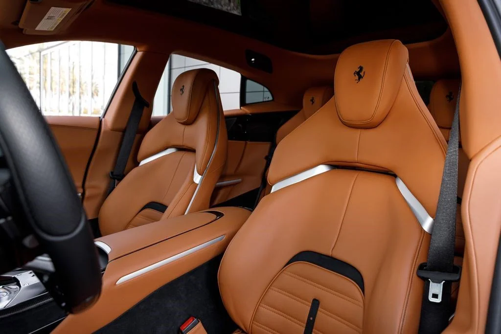 Used 2024  Ferrari  image 27