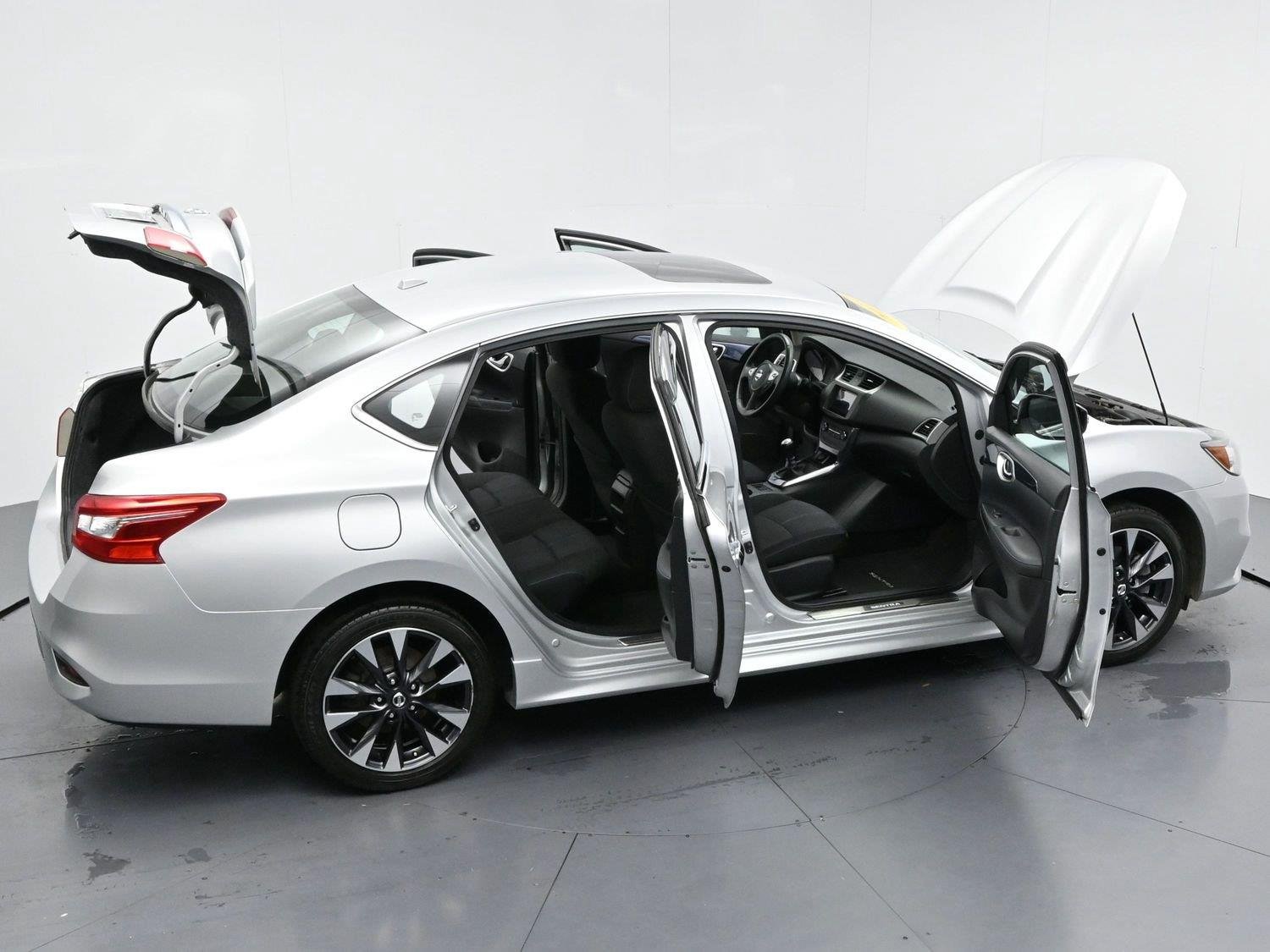Used 2017 Brilliant Silver Nissan SR Turbo image 41