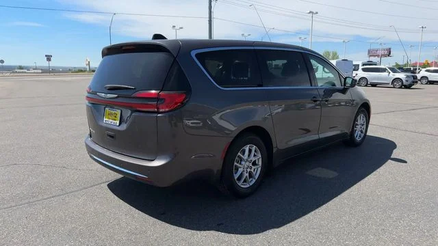 Used 2023 Gray Chrysler Touring L image 8