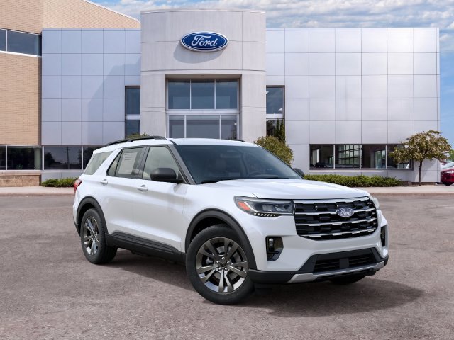 New 2027 White Metallic Ford Active image 4