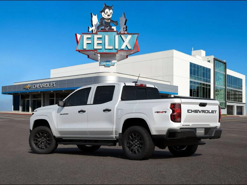 New 2026 Summit White Chevrolet WT image 2