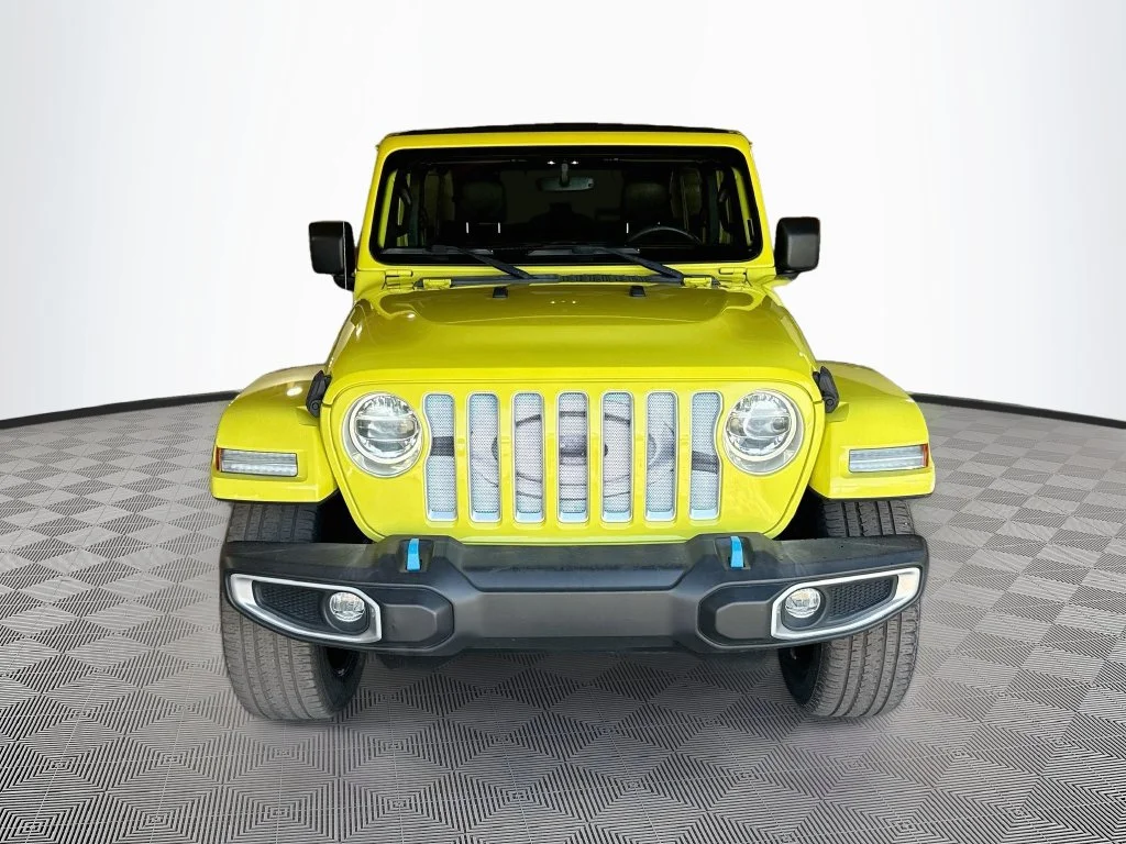Used 2022  Jeep Unlimited Sahara 4xe image 2