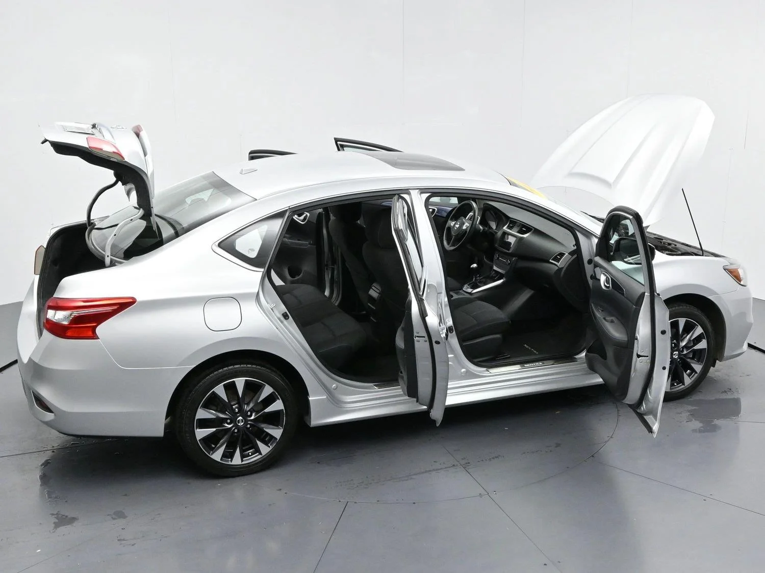 Used 2017 Brilliant Silver Nissan SR Turbo image 41
