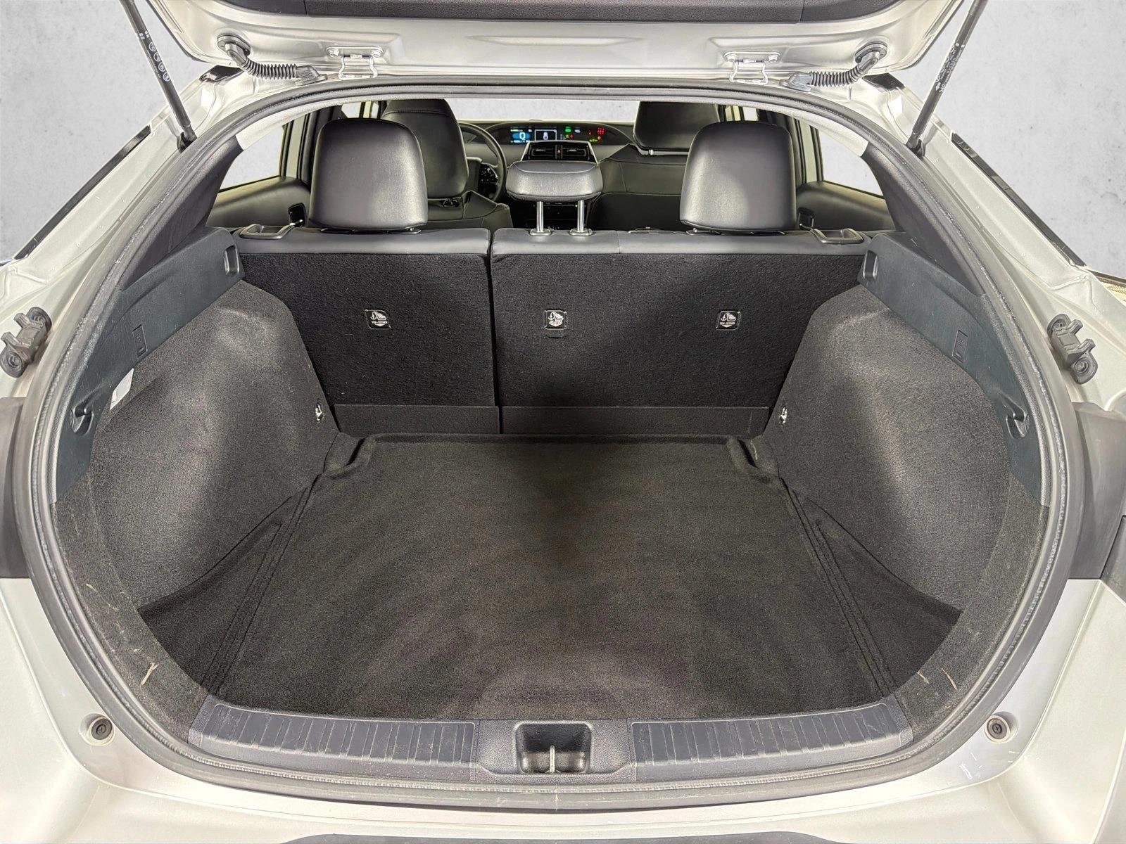 Certified Used 2022 Classic Silver Metallic Toyota XLE image 18