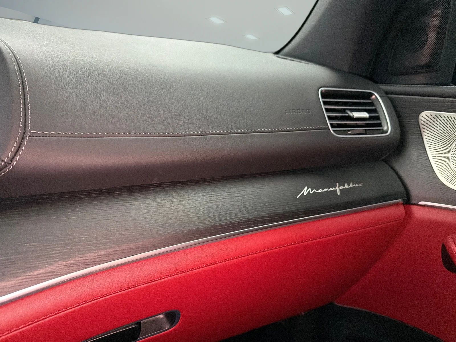 New 2026 manufaktur paint manufaktur si Mercedes-Benz GLE 580 4MATIC SUV image 13