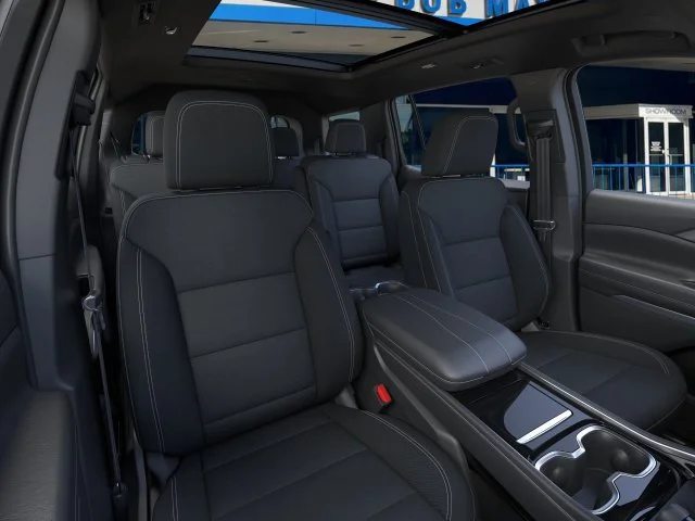 New 2027 Summit White Chevrolet LT image 16