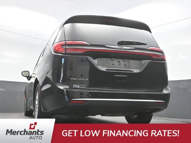 Used 2024 Black Chrysler Touring L image 35