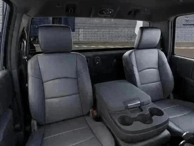 New 2026 Diamond Black Crystal Pearl-Coat Exterior Paint RAM Tradesman image 9