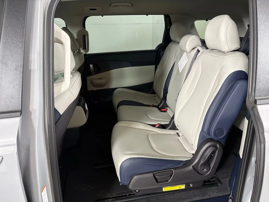 New 2026 Ceramic Silver Kia EX image 37