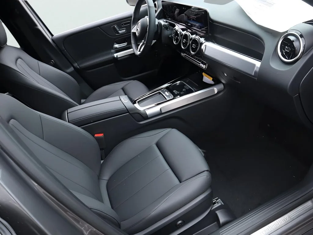 New 2026 Mountain Grey Metallic Mercedes-Benz GLB 250 image 14