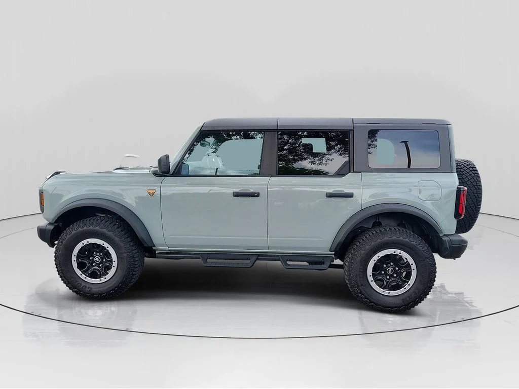 Used 2023 Gray Ford Badlands image 4