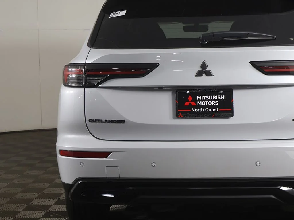New 2026 White Mitsubishi LE 1.5T S-AWC image 15