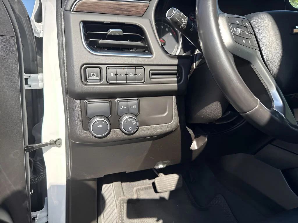 Used 2021 White Chevrolet LT image 19