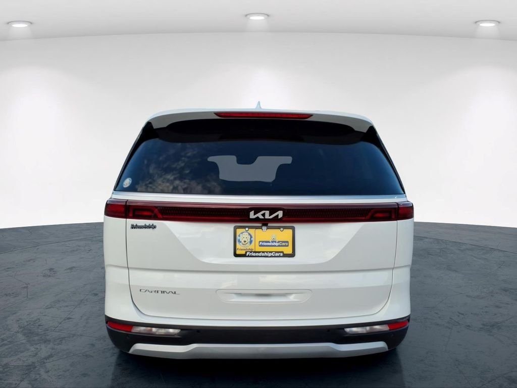 Used 2024 White Kia LX image 10