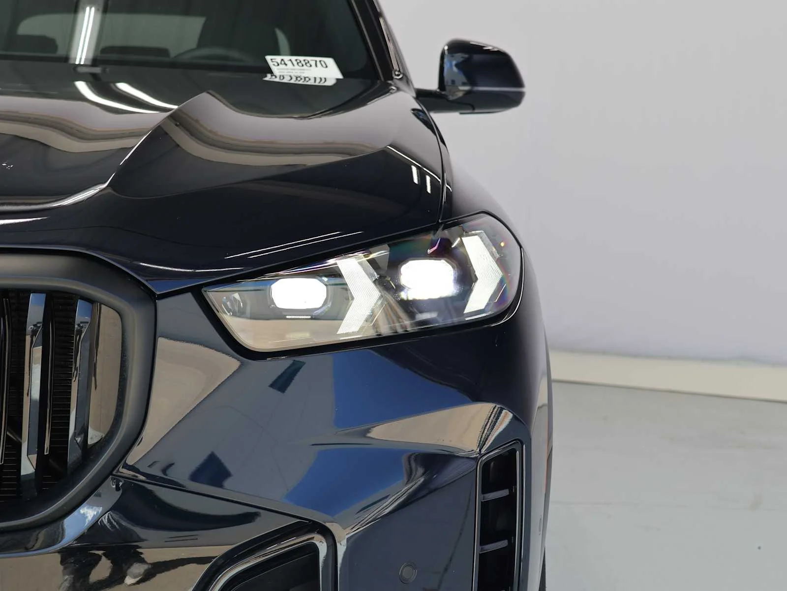 Used 2026 Carbon Black Metallic BMW xDrive40i image 5