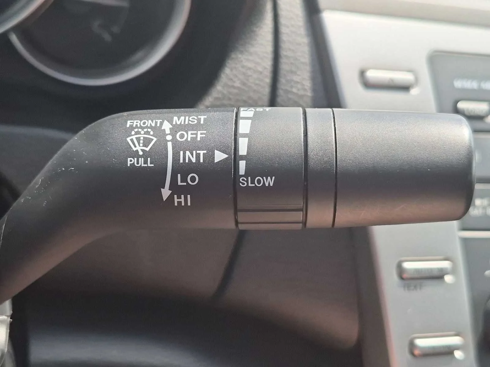 Used 2011 Ebony Black Mazda i Sport image 26