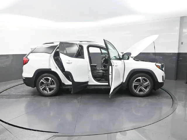 Used 2019 White GMC SLT image 46