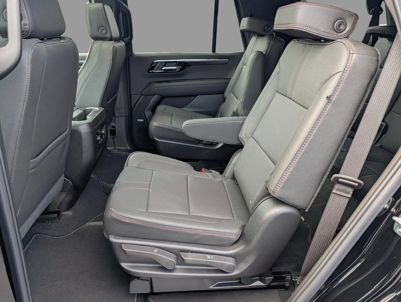 New 2026 Glacier White Tricoat GMC Denali image 33