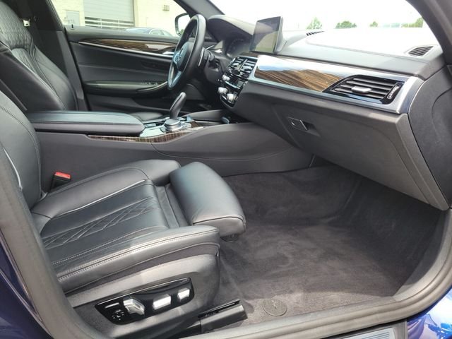 Used 2020 Blue BMW M550i xDrive image 13