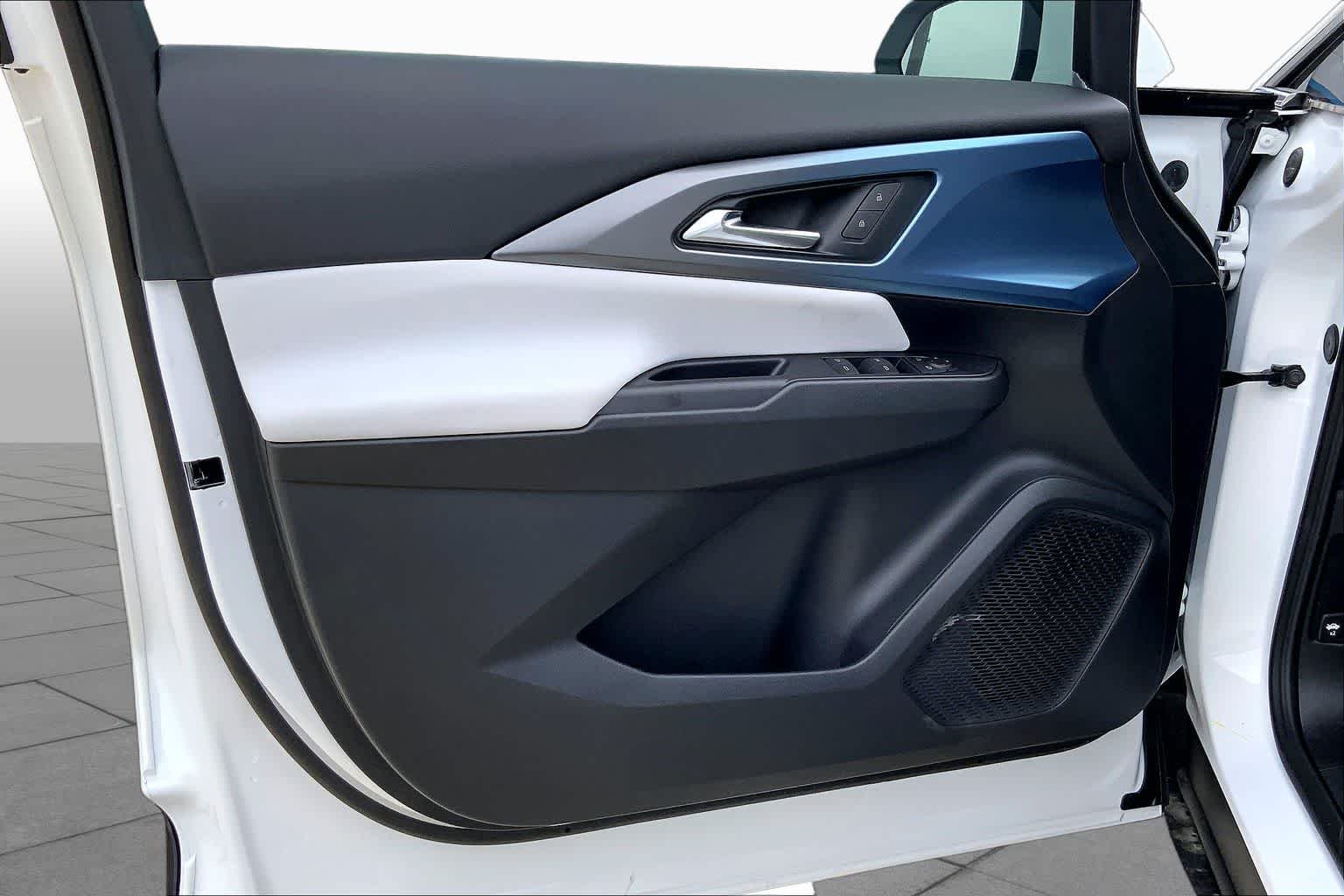 New 2026 Summit White Chevrolet LT image 11