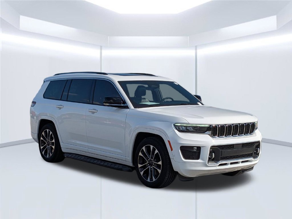 Used 2023 White Jeep Overland image 8