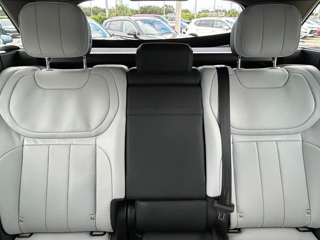 Used 2024 White Land Rover Dynamic SE image 13
