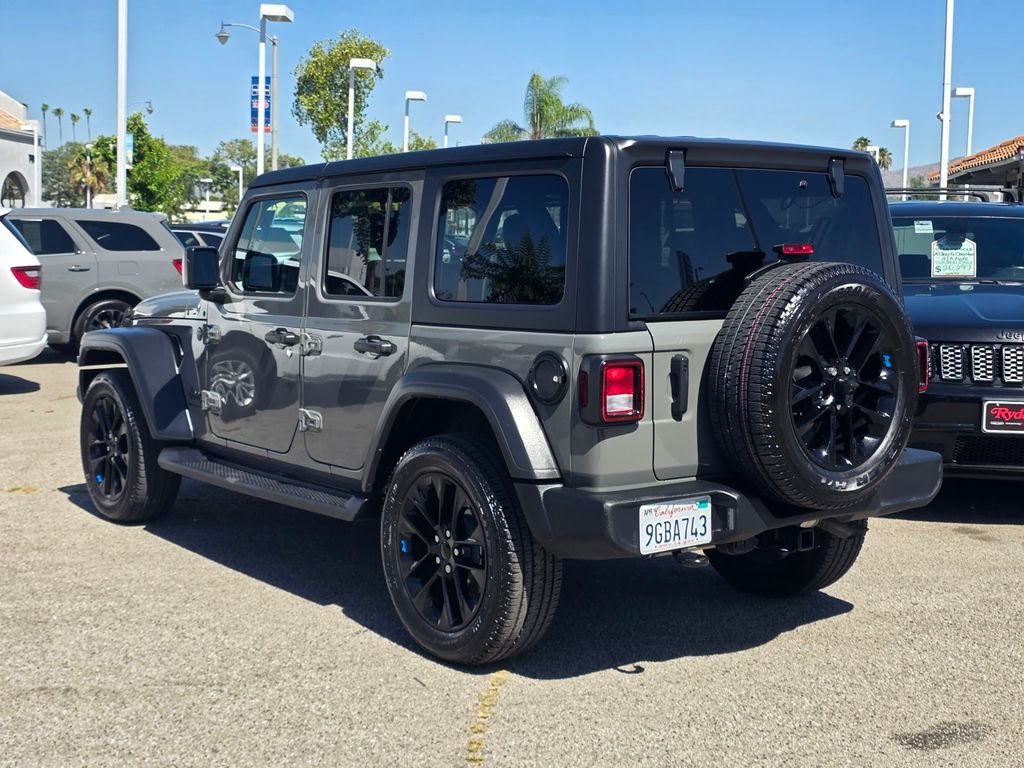 Used 2023 Gray Jeep Sport S image 6