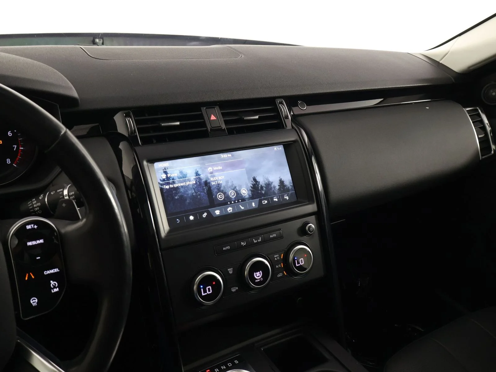 Used 2020 Fuji White Land Rover SE image 9