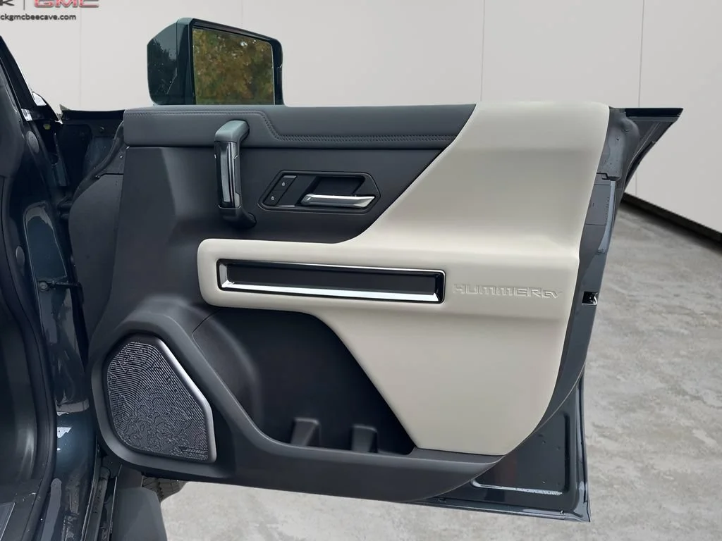 2026 GMC HUMMER EV 2X - Photo 14