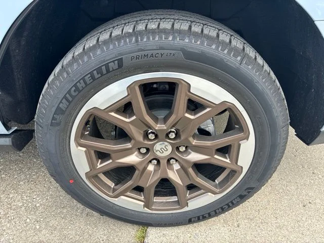 New 2027 Glacier Gray Metallic Tri-Coat Ford King Ranch® image 16