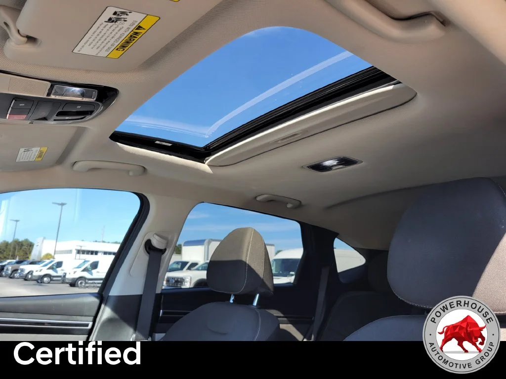 Used 2022 Gray Hyundai SEL image 25
