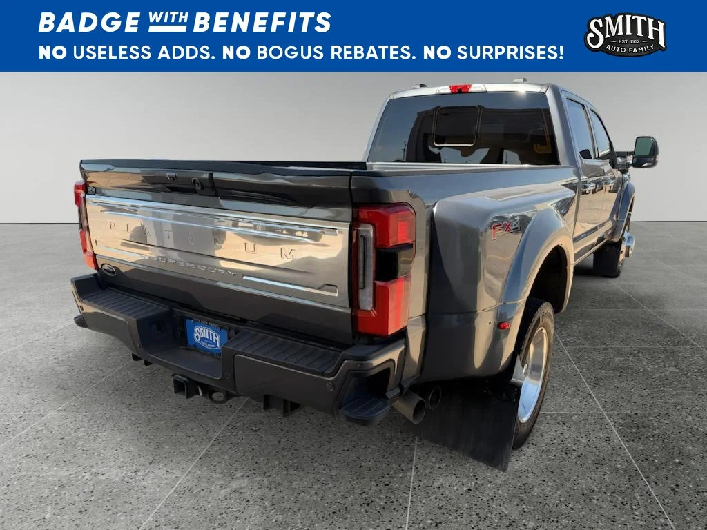 Certified Used 2025 Carbonized Gray Metallic Ford Platinum image 4