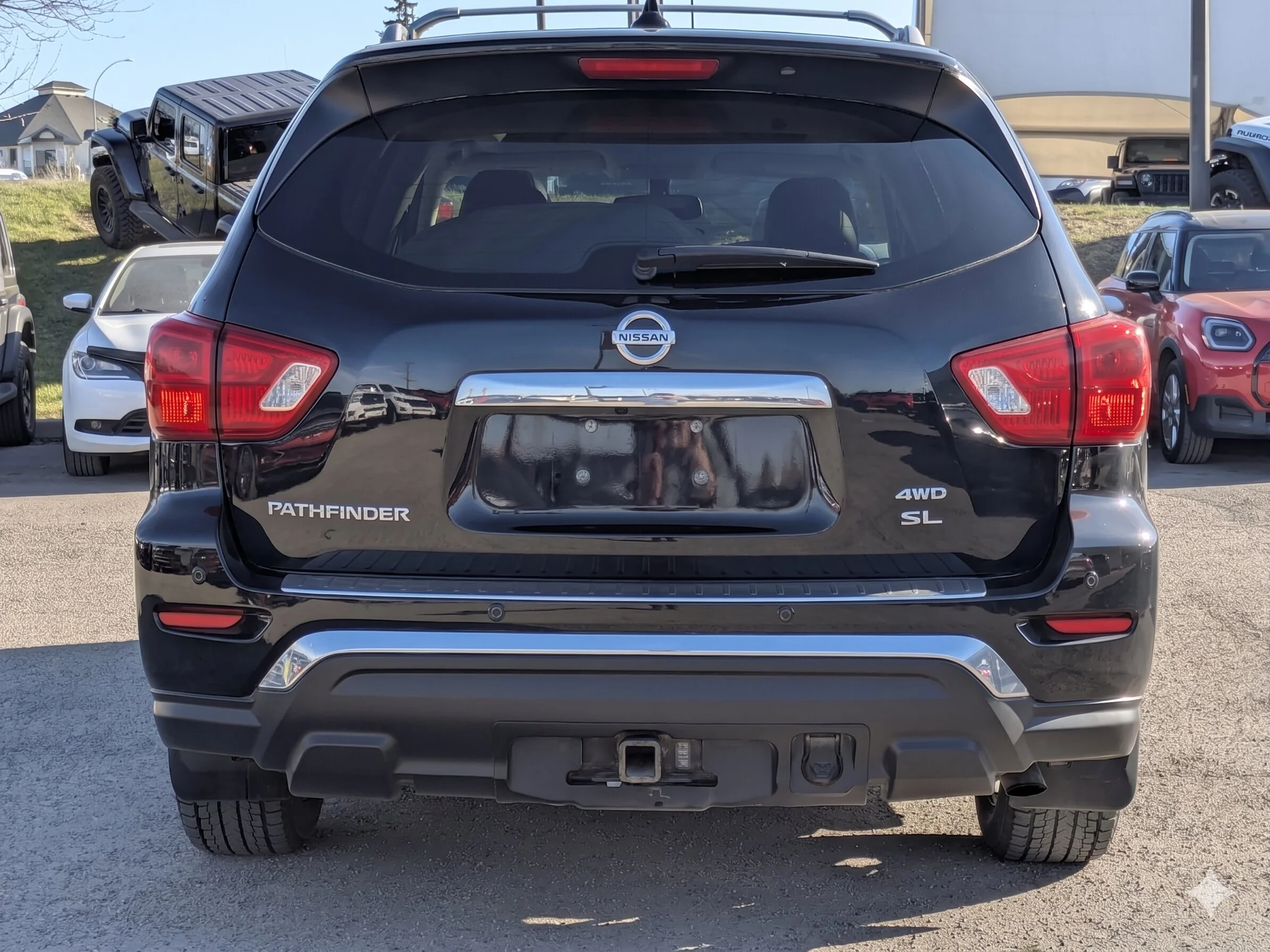 Used 2019 Black Nissan SL Premium - Leather - Sunroof - 360 Camera - 2 Sets Wheels & Tires & Much More image 7