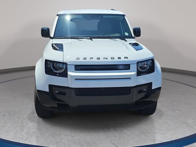 New 2026 Fuji White Land Rover X-Dynamic SE image 2