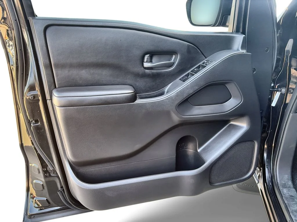 Used 2025 Black Nissan S image 23