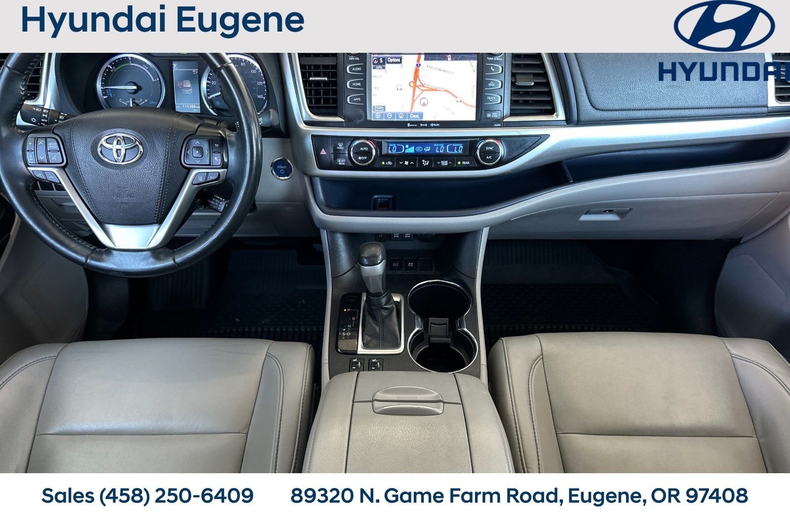 Used 2019 White Toyota XLE image 18