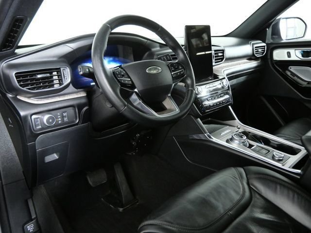 Used 2021 Gray Ford Platinum image 16