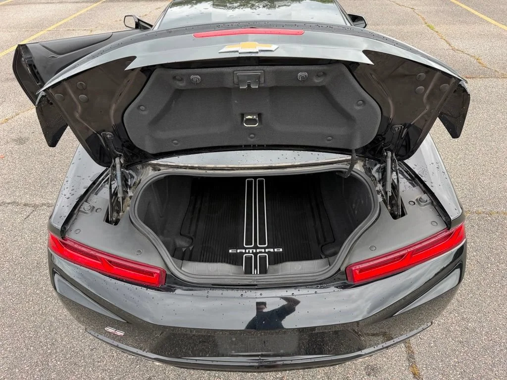 Used 2018 BLACK Chevrolet 1SS image 12