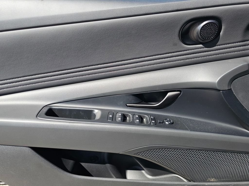 New 2026 Black Hyundai SEL Sport image 21