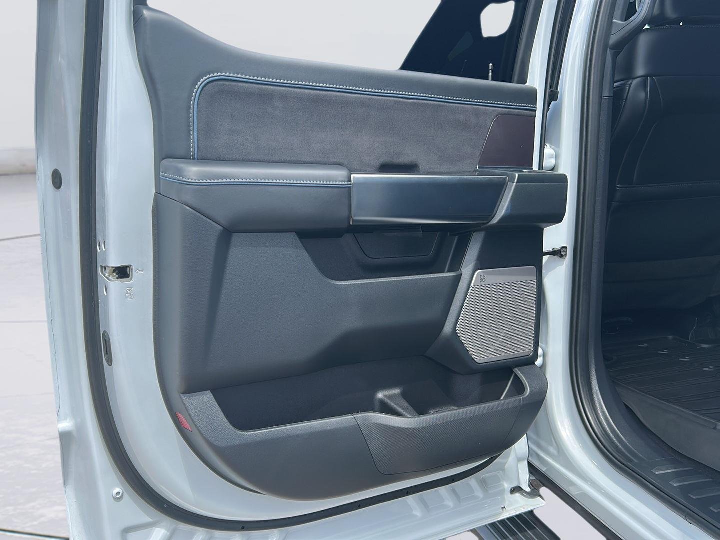 Used 2025 Space White Ford Platinum image 24