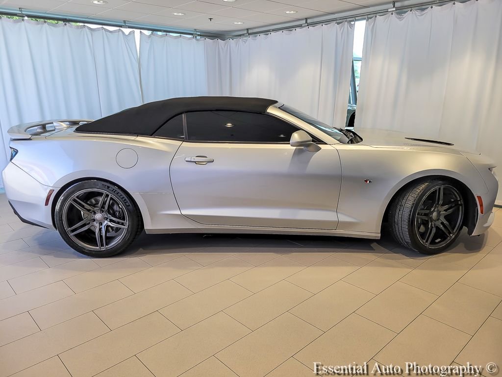 Used 2017 Silver Ice Metallic Chevrolet SS image 6