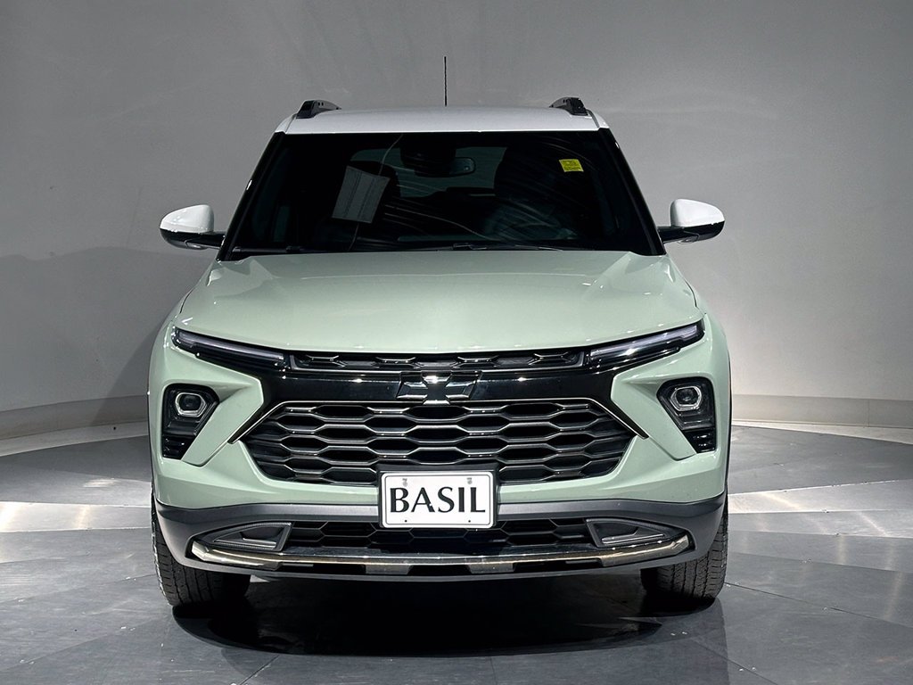 Used 2025 Green Chevrolet ACTIV image 9